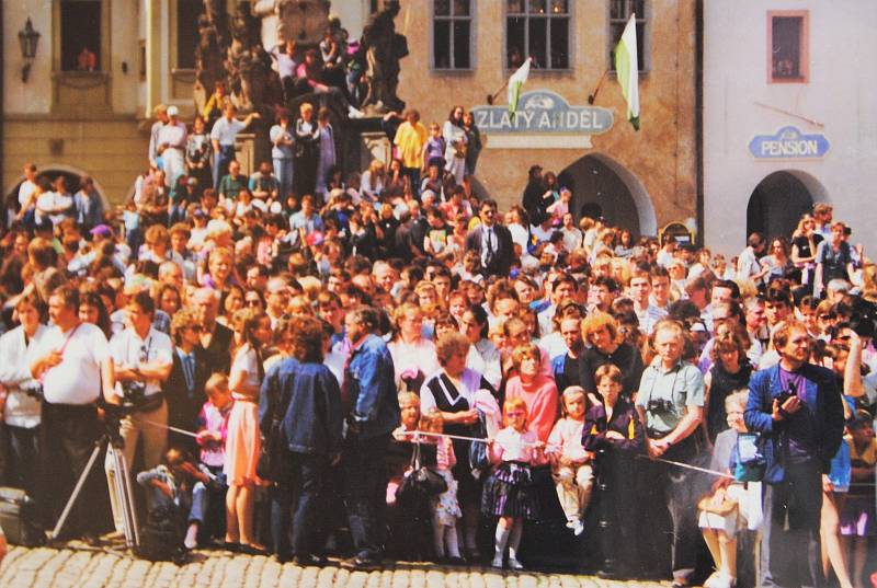 Český Krumlov v roce 1994. Zahájení Slavnostní pětilisté růže.