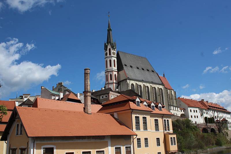 Český Krumlov o prvním májovém víkendu.