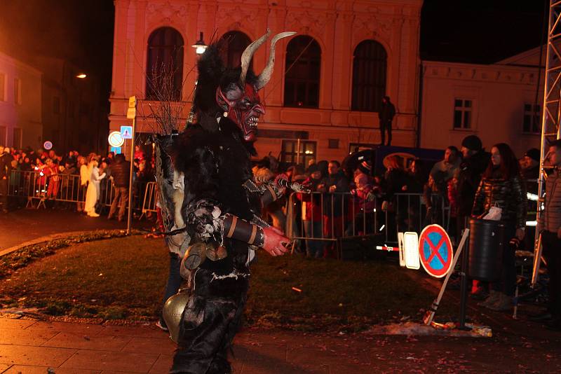 Krampus show v Kaplici si užívali diváci i účinkující.