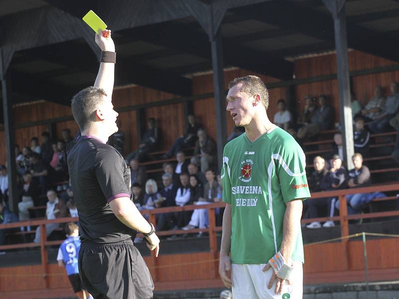 Divize (skupina A) - 11. kolo: Český Krumlov (v zeleném) - Táborsko B 2:2 (1:1), na penalty 4:5.