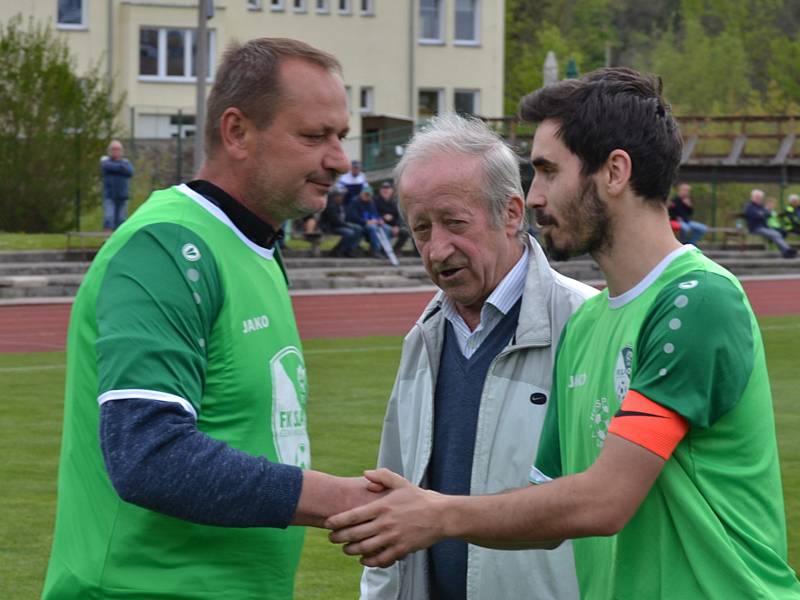 KP – vložené 16. kolo: FK Slavoj Český Krumlov (zelené dresy) – SK Jankov 1:2 (0:1).