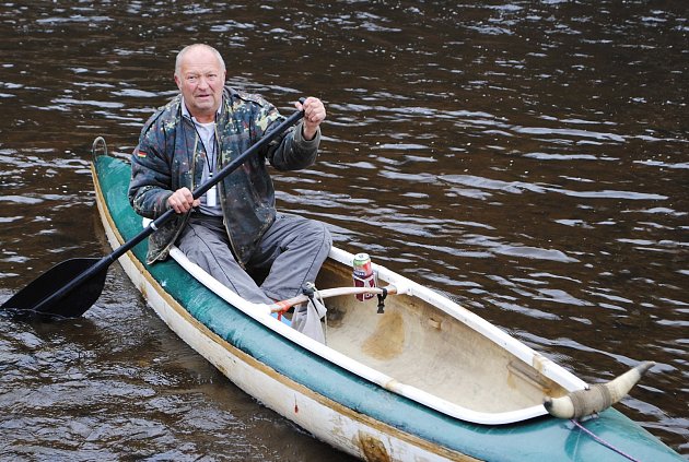 Odemykání Vltavy v kempu Krumlov, 16. dubna 2022.