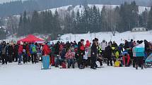 Tisíce lidí dorazily o víkendu zabruslit si na Lipno.