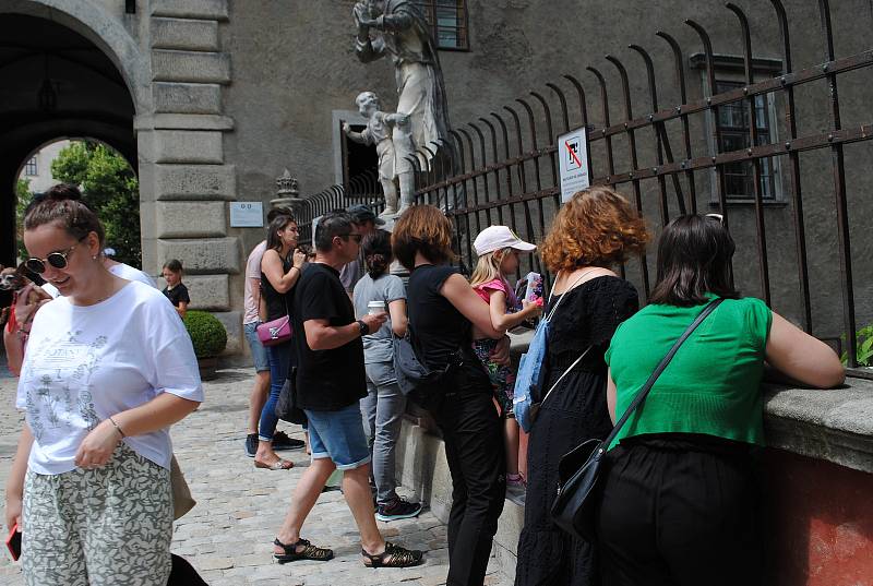 Český Krumlov o prodlouženém červencovém víkendu.