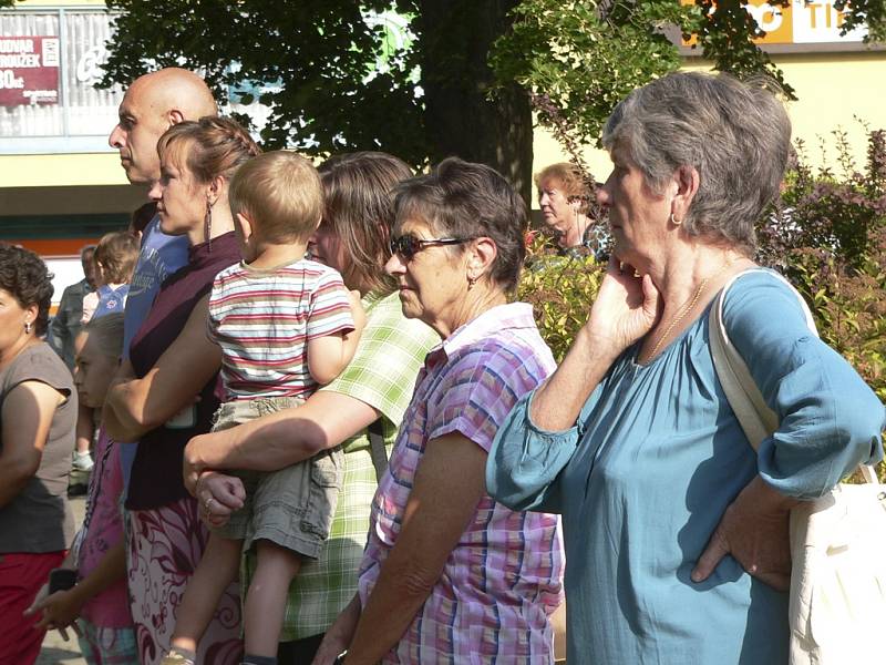 23. ročník Křemežského veletrhu tradičně potrvá až do neděle. 