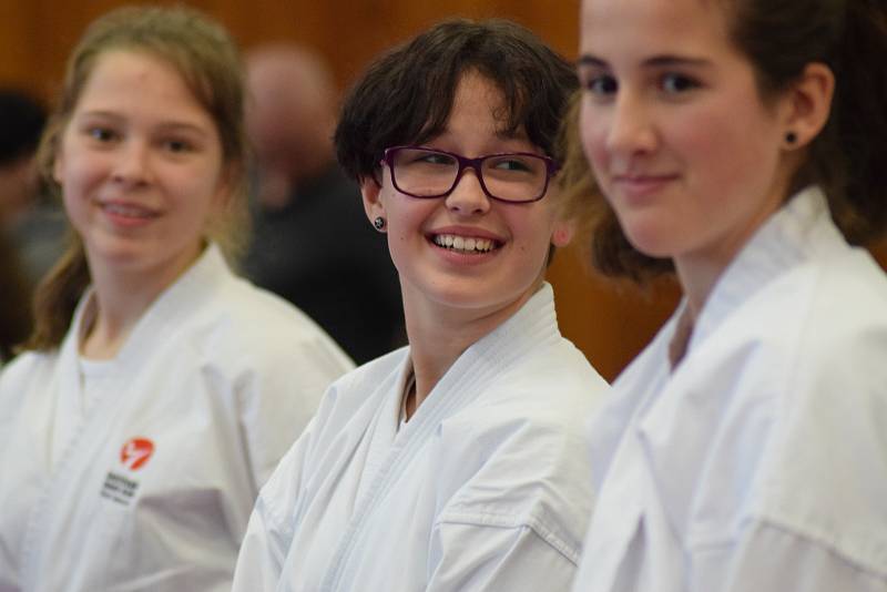 Mikulášský turnaj, poslední z letošní série turnajů Jihočeského svazu japonského karate, pořádal českokrumlovský Shotokan karate klub.