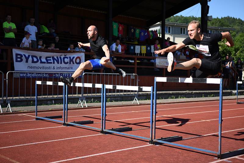 Tradiční letní desetiboj v Českém Krumlově měl skvělou atmosféru.