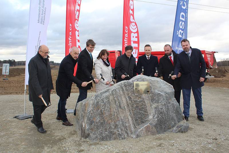 Slavnostní zahájení výstavby další etapy dálnice D3 v úseku Třebonín . Kaplice Nádraží.