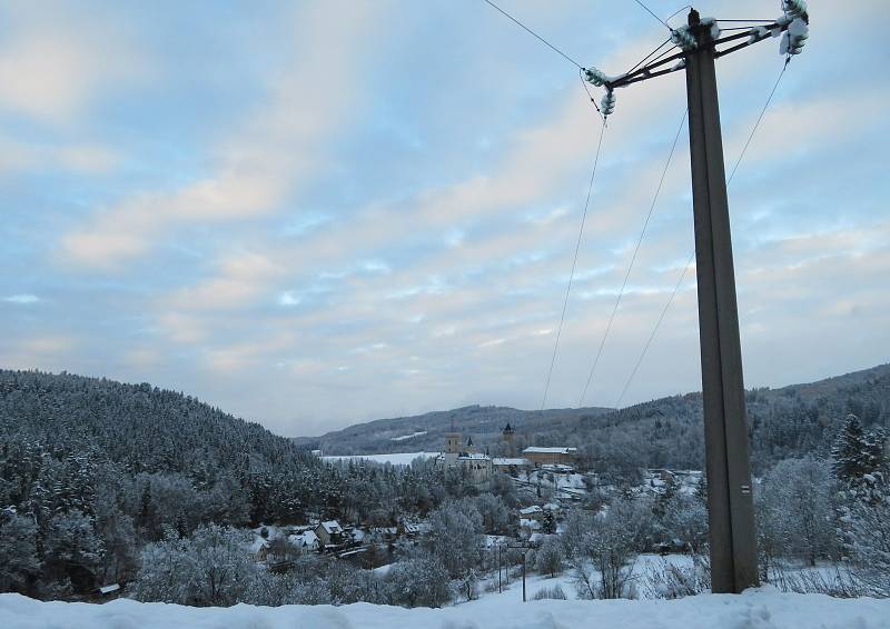 První sněhová nadílka a první adventní neděle v Rožmberku nad Vltavou.