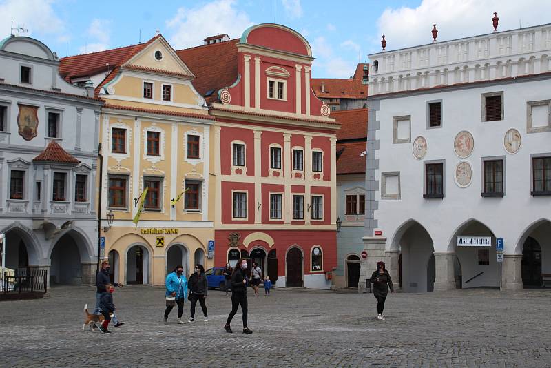 Český Krumlov o prvním májovém víkendu.