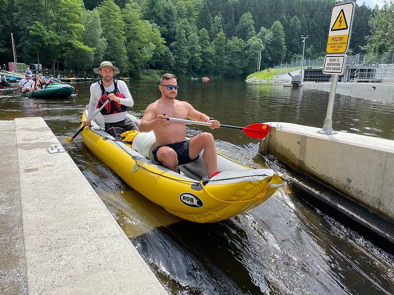 Vltava v sobotu ve švech nepraskala, hlavní nápor ale teprve přijde.