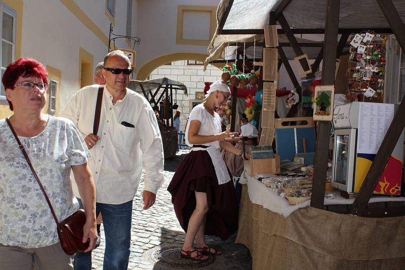 Český Krumlov se vrátil do renesance. Žije Slavnostmi pětilisté růže.