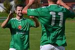 Fortuna Divize A - 7. kolo: FK Slavoj Český Krumlov (zelené dresy) - SK Petřín Plzeň 4:1 (1:0).