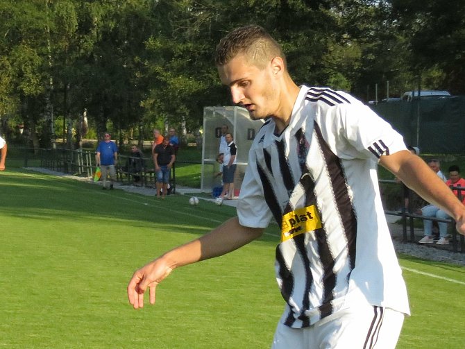 Kaplický Marek Urazil se postaral o jednu trefu svého týmu v souboji s Planou, který Spartak po remíze 2:2 prohrál na penalty.