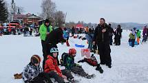 Tisíce lidí dorazily o víkendu zabruslit si na Lipno.