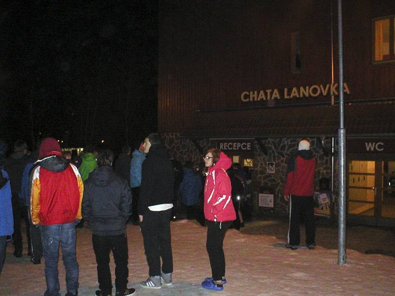 Evakuace chaty Lanovka. 