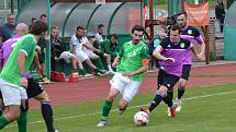 KP – vložené 16. kolo: FK Slavoj Český Krumlov (zelené dresy) – SK Jankov 1:2 (0:1).