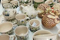 Prodej keramiky z chráněné dílny Nazaret