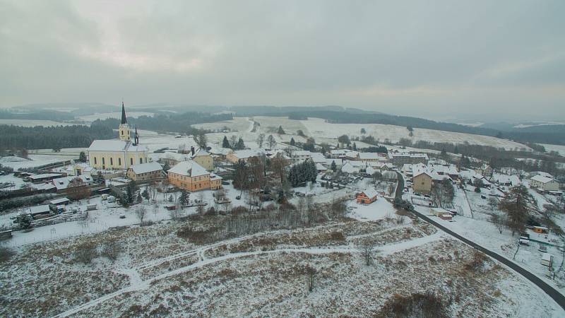 První letošní sníh ve Světlíku.