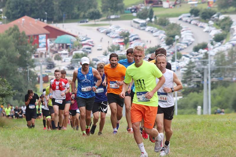 Lipno Sport Fest 2019 v sobotu zahájil půlmaraton v rámci Mizuno Trail Running Cupu 2019.