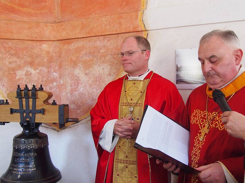 V sobotu 14. září 2019 se nad Křížovou Horou po 77 letech opět rozezněl zvon. Lidé se na něj složili ve sbírce.