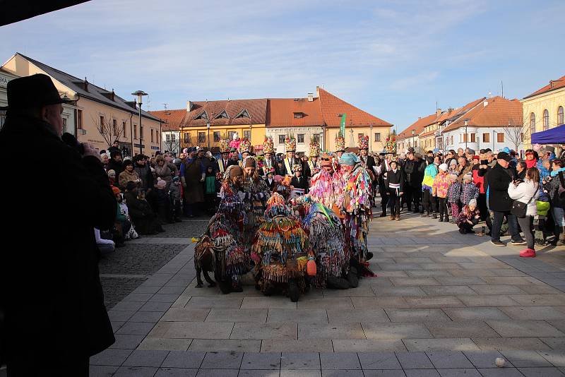 Kapličtí viděli masopust v Kaplici v podání velkých a malých koledníků.