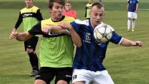 TJ Osek (zelenožluté dresy) – FK Slavoj Český Krumlov 3:3.