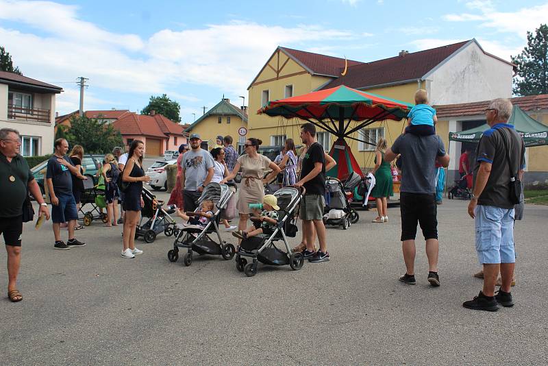 Staročeská pouť pobavila v sobotu návštěvníky Chlumu u Křemže.