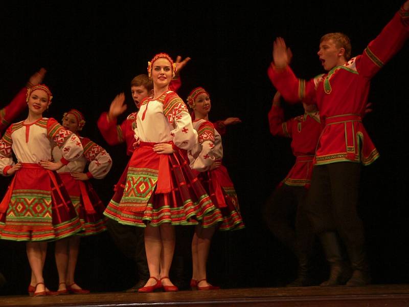 Mezinárodní festival umění nazvaný Česko-ruský dialog českokrumlovském divadle.