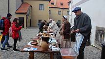 V českokrumlovských klášterech je v sobotu živo.