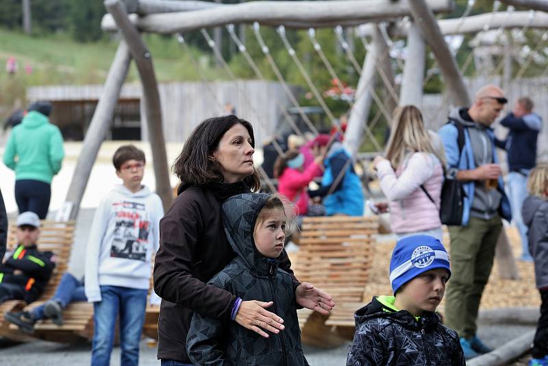 Království lesa zahájilo novou sezónu.