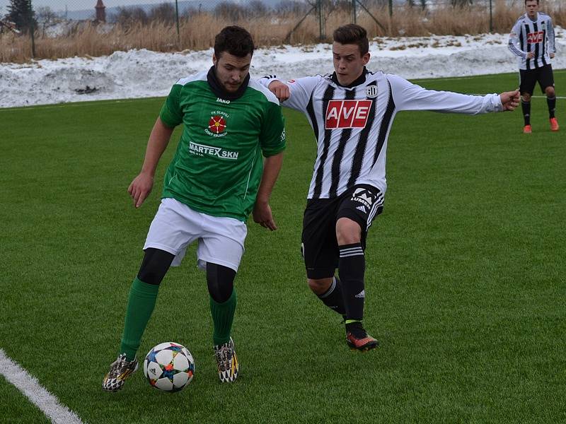 Zimní příprava: Dynamo Č. Budějovice juniorka - Slavoj Č. Krumlov (v zeleném) 2:1 (0:0).