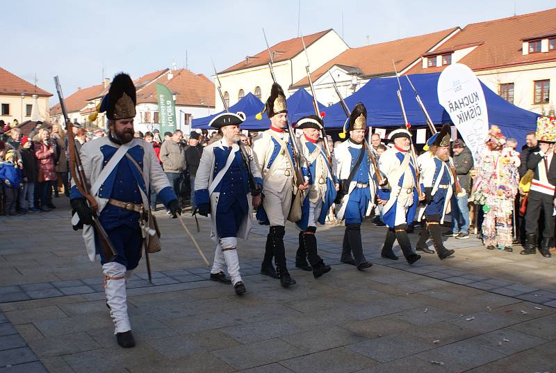 Masopustní muzika a vůně zabijačkových pochoutek se nesly kaplickým náměstím.