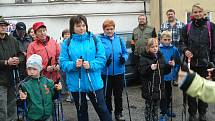 Nordic Walking branou Novohradských hor v Benešově nad Černou se konal i navzdory dešti.