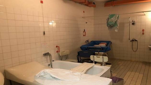 Českokrumlovská interna má před velkou rekonstrukcí, zmizí společné sprchy a toalety na chodbách.