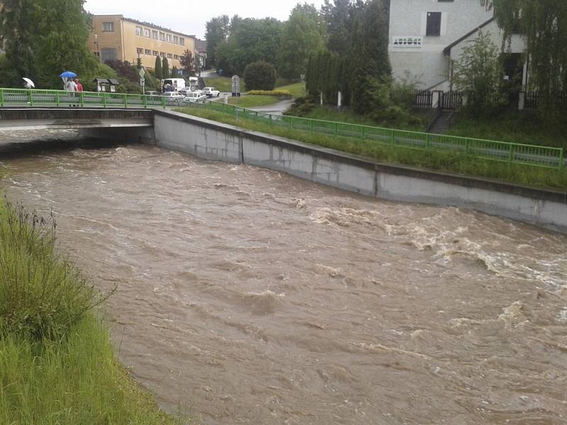 Povodeň v Kájově a na kájovském hřišti.