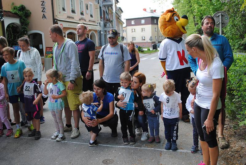 Tradiční Májové kolo a Frymburská desítka láká čím dál víc běžců.