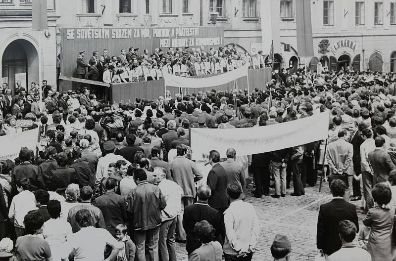 Český Krumlov v 70. letech 20. století. Mírová slavnost, 29. 6. 1974.