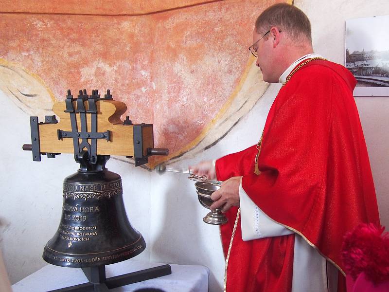 V sobotu 14. září 2019 se nad Křížovou Horou po 77 letech opět rozezněl zvon. Lidé se na něj složili ve sbírce.