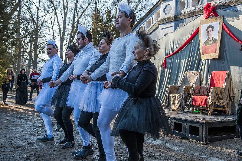 Krumlovské uskupení Proradost pobavilo diváky pohádkou Princezna se zlatou hvězdou.