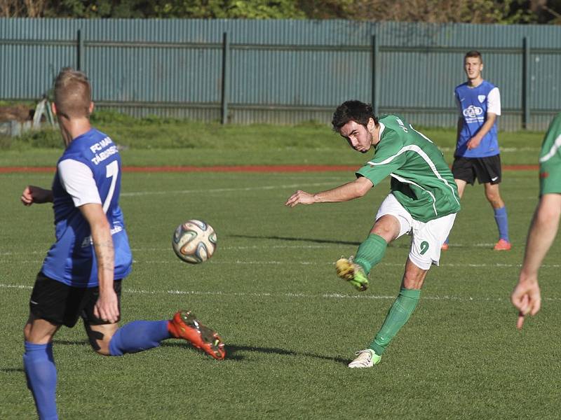 Divize (skupina A) - 11. kolo: Český Krumlov (v zeleném) - Táborsko B 2:2 (1:1), na penalty 4:5.