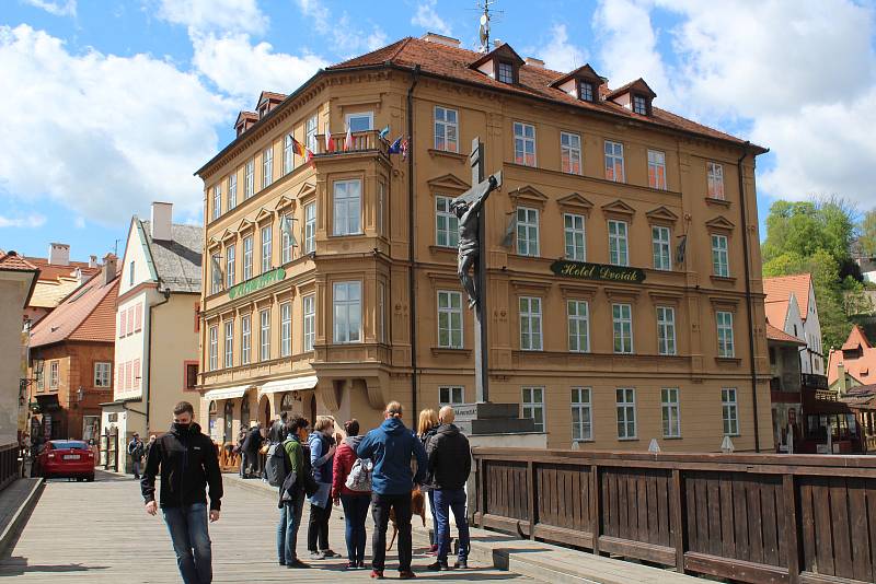 Český Krumlov o prvním májovém víkendu.