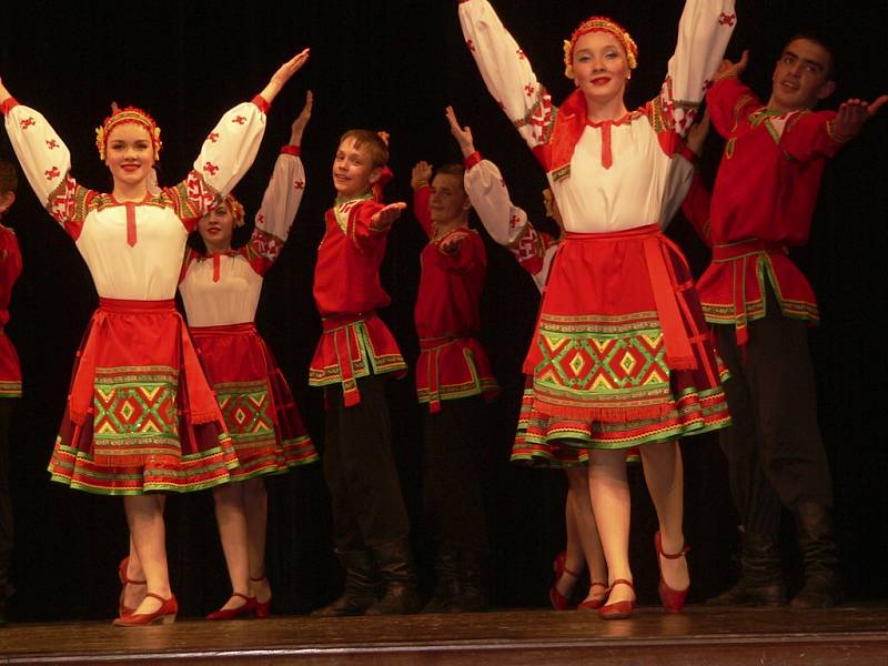 Mezinárodní festival umění nazvaný Česko-ruský dialog českokrumlovském divadle.