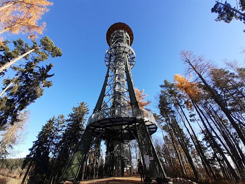 V listopadu loňského roku byla v parku na Dobré Vodě slavnostně otevřena rozhledna. Nachází se v nadmořské výšce 862 metrů.