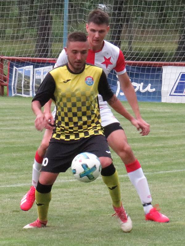 Poslední příprava: FK Spartak Kaplice (žlutočerné dresy) – SK Slávia České Budějovice 2:1 (1:1).