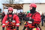 Vodní záchranáři měli v Černé v Pošumaví praktickou část víkendového semináře, v jehož rámci skládali zkoušku z vodní záchrany i studenti oboru zdravotnický záchranář z Jihočeské univerzity.