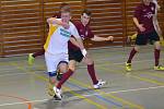 1. celostátní liga futsalu - 13. kolo: Bombarďáci Větřní (bílé dresy) - Sparta Praha 6:3 (3:1).