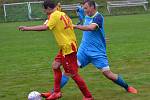 Okresní přebor muži - 2. kolo: Sokol Chvalšiny (žlutočervené dresy) - Sokol Kájov 4:1 (2:1).