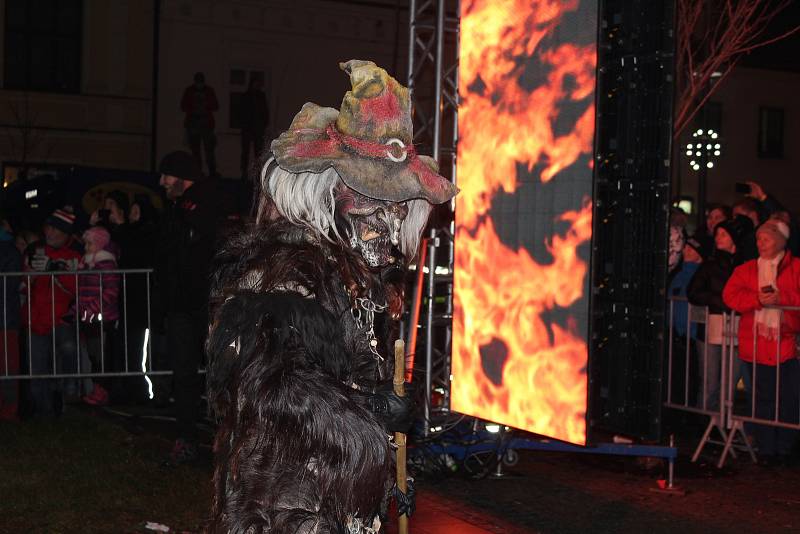 Diváci se během Krampus show Kaplice náramně dobře bavili.