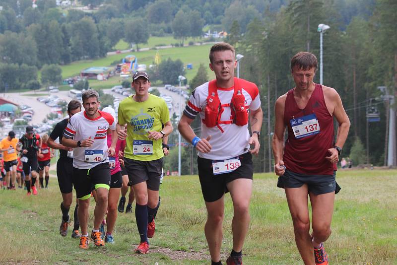 Lipno Sport Fest 2019 v sobotu zahájil půlmaraton v rámci Mizuno Trail Running Cupu 2019.